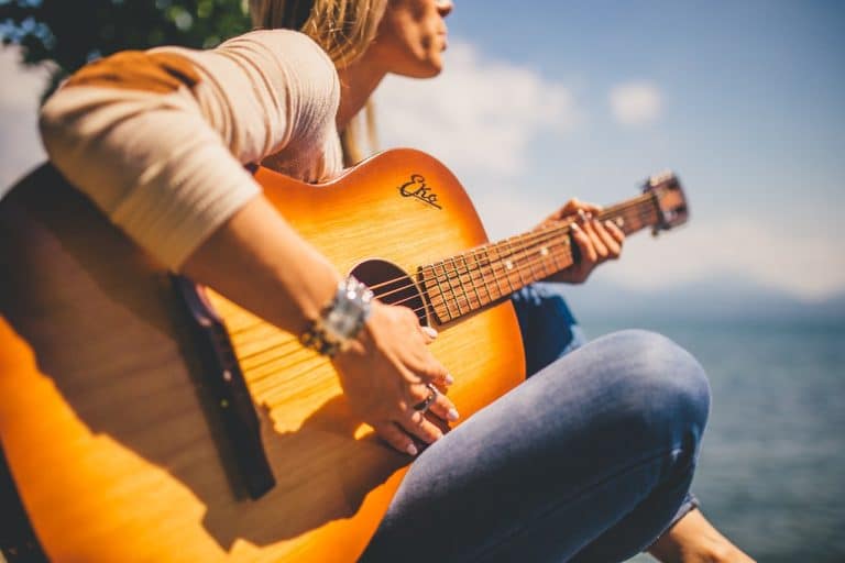 Des cordes de guitare fabriquées avec du nylon végétal